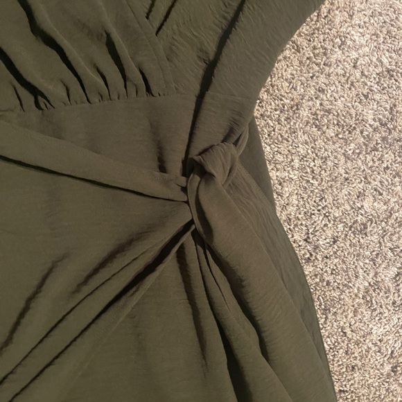 Dress - Picture 5 of 7